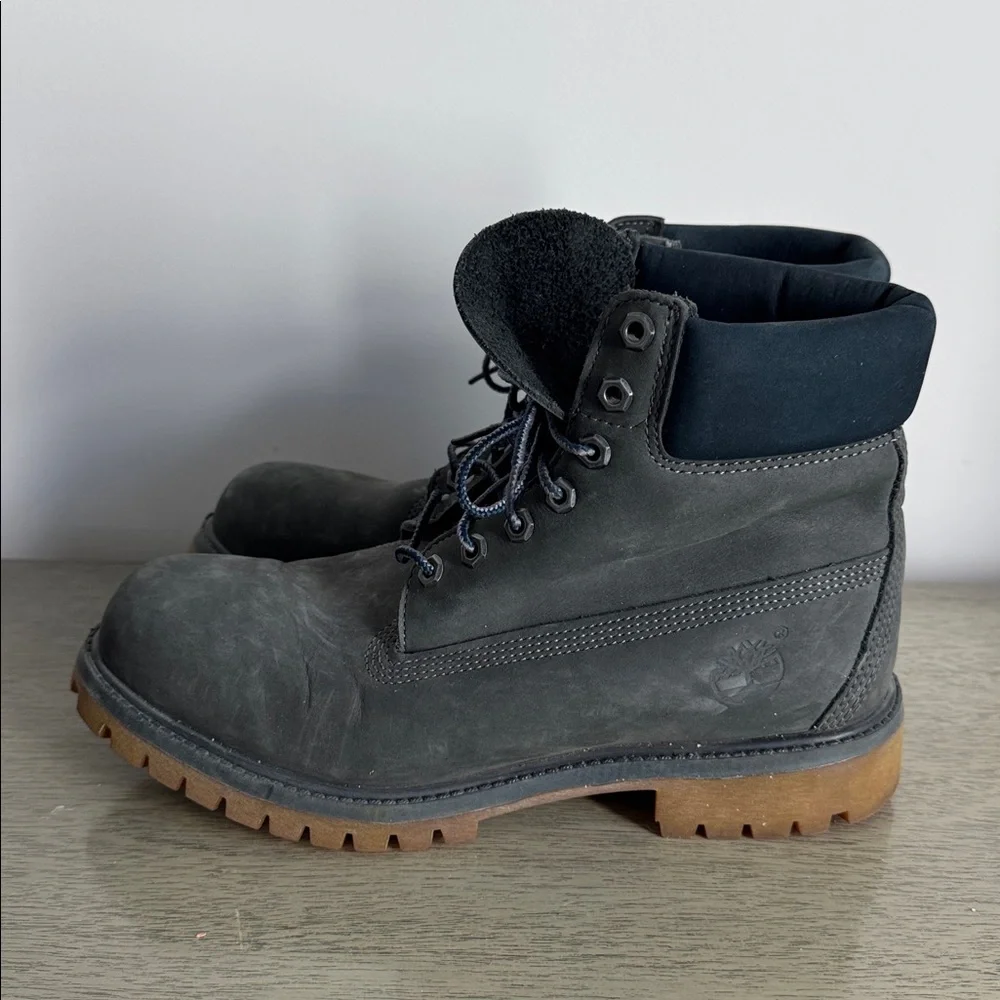 Timberland Men's Gray Boots Size 9 W